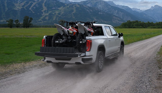 SEVEN SMART WAYS TO USE THE GMC SIERRA’S AVAILABLE MULTIPRO TAILGATE