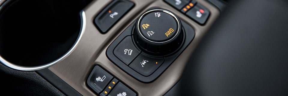 Close-up View of the Drive Settings Control in the GMC Terrain AT4 SUV