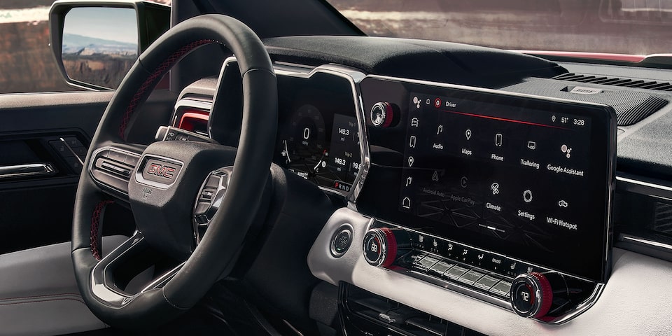 A Front Passenger's View of the 2024 GMC Canyon Driver Focused Screens