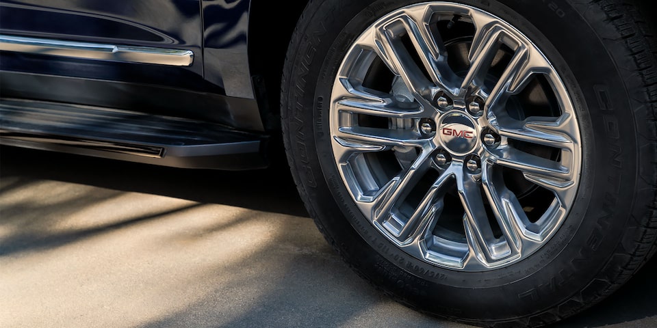 Close-Up of the 2024 GMC Yukon Wheel